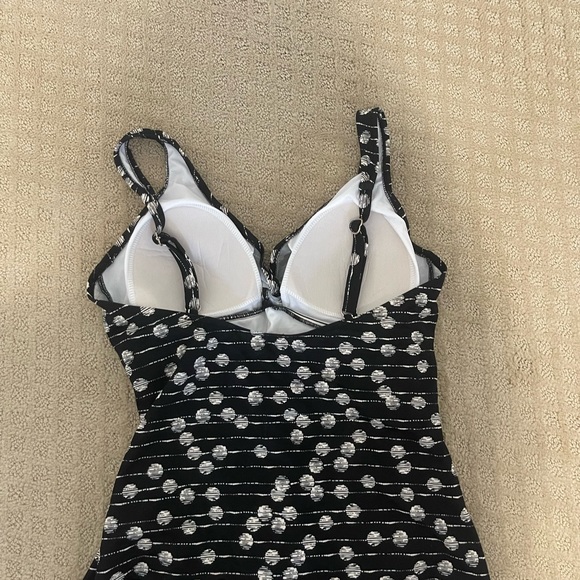Lands’ end BNWT Swim bottoms + Lightly used Unbranded black swimsuit SIZE 14 lot - Picture 5 of 5